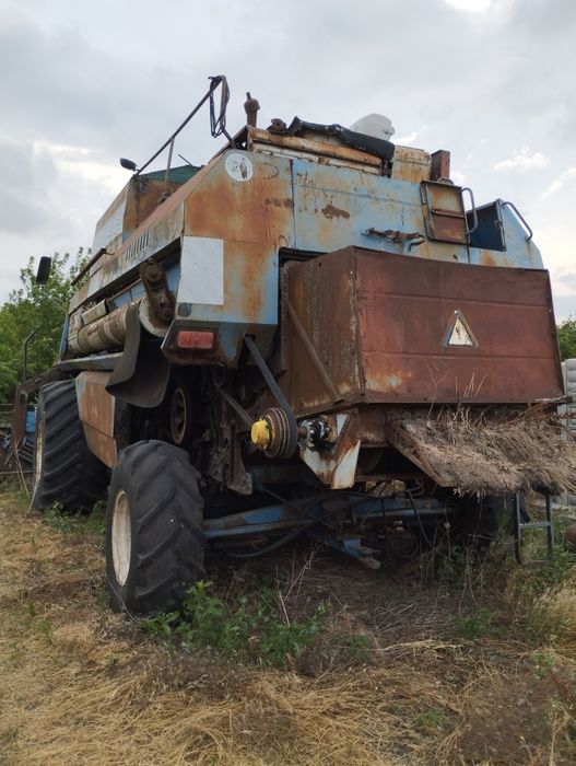 Продам комбайн Славутич