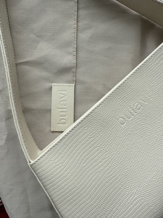 Молочна шкіряна сумка українського бренду bulavi