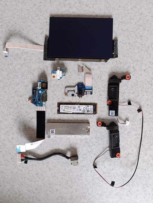 Розбор HP Victus Gaming Laptop 16-s1028ua на запчастини