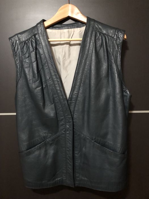 Colete em pele azul petroleo