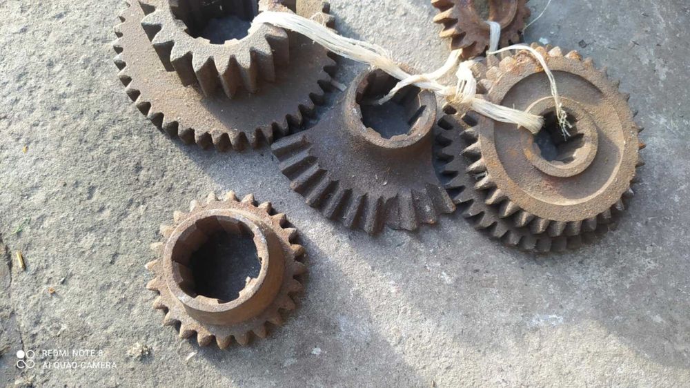 Шестерни коробки передач трактор Т16 Т25