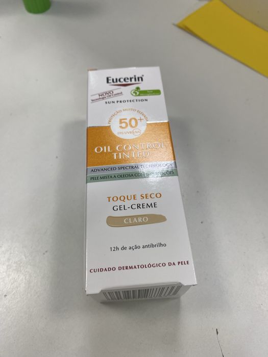 Продам тональний Eucerin