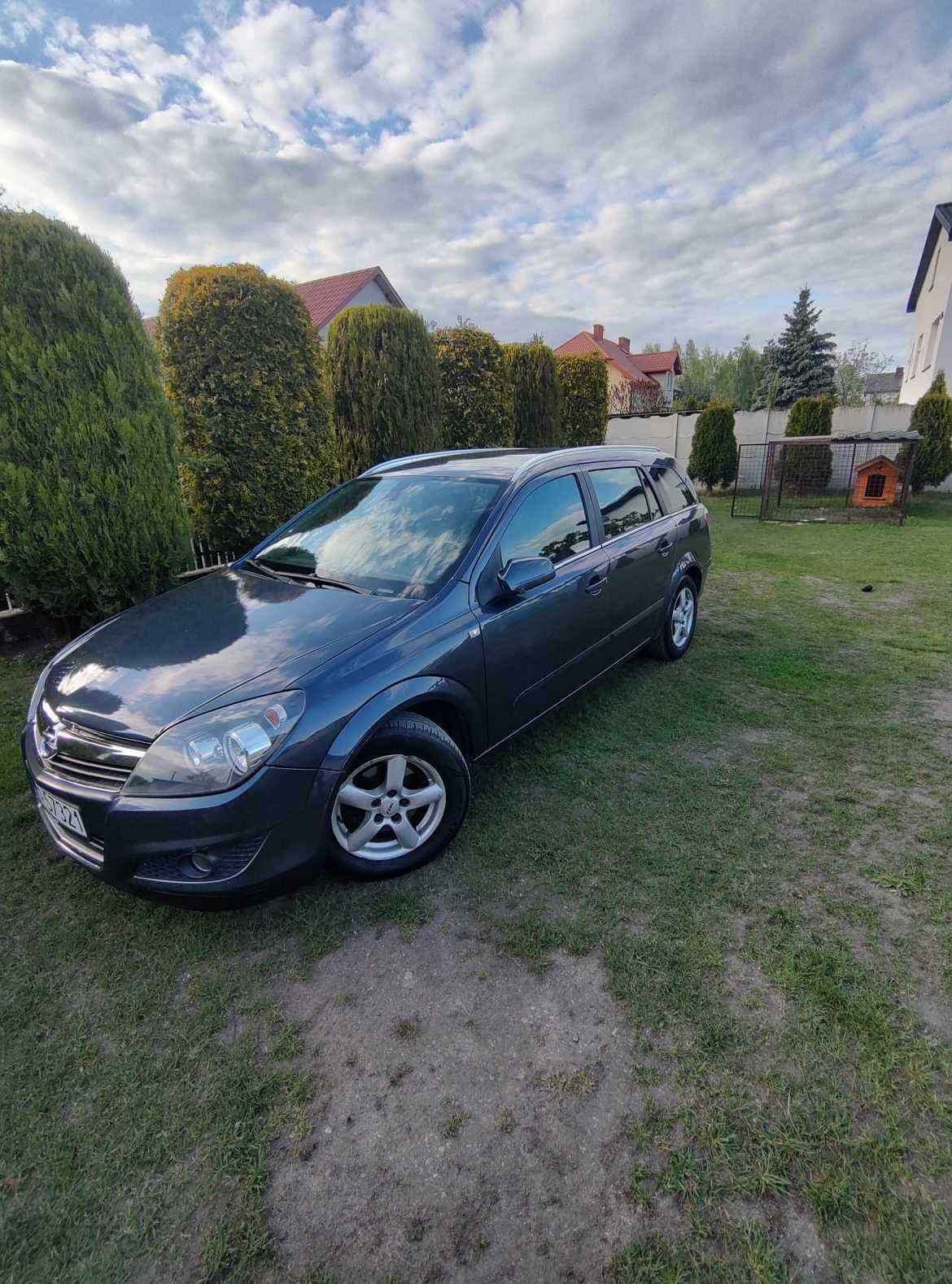 Opel Astra III 2009 1,6 116KM