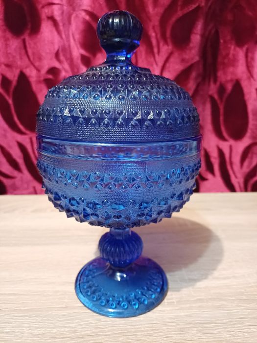 Cukiernica bąbonieraZąbkowice rąby I guziki kobalt