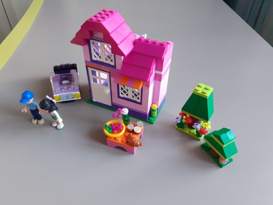 Sprzedam Klocki LEGO domek z dwoma ludzikami