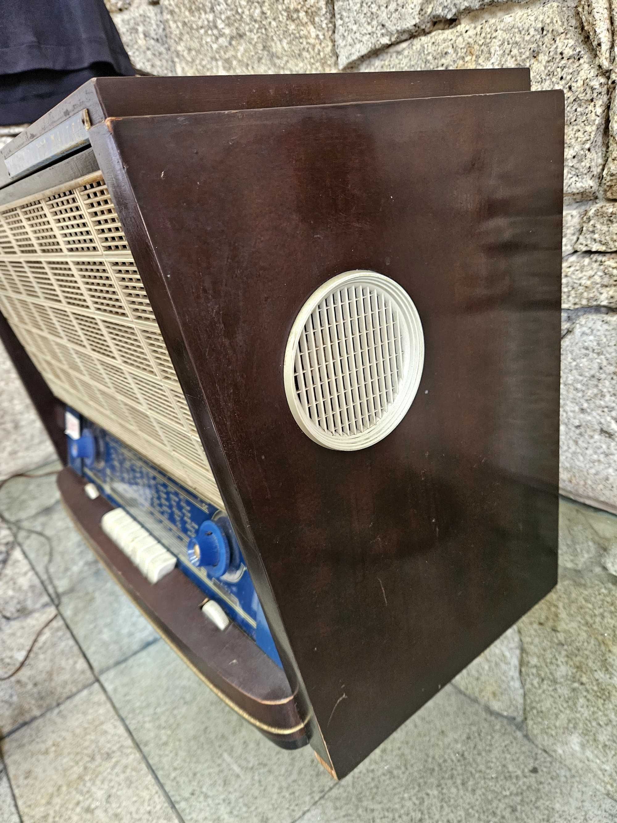 Rádio Vintage La Voix de Son Maître