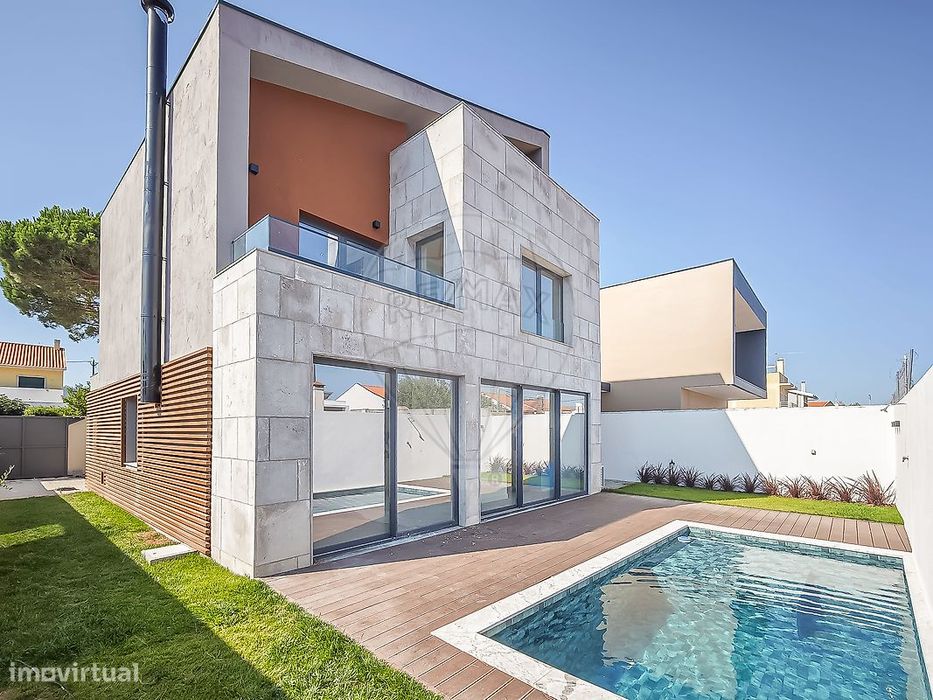 Moradia T4 para venda