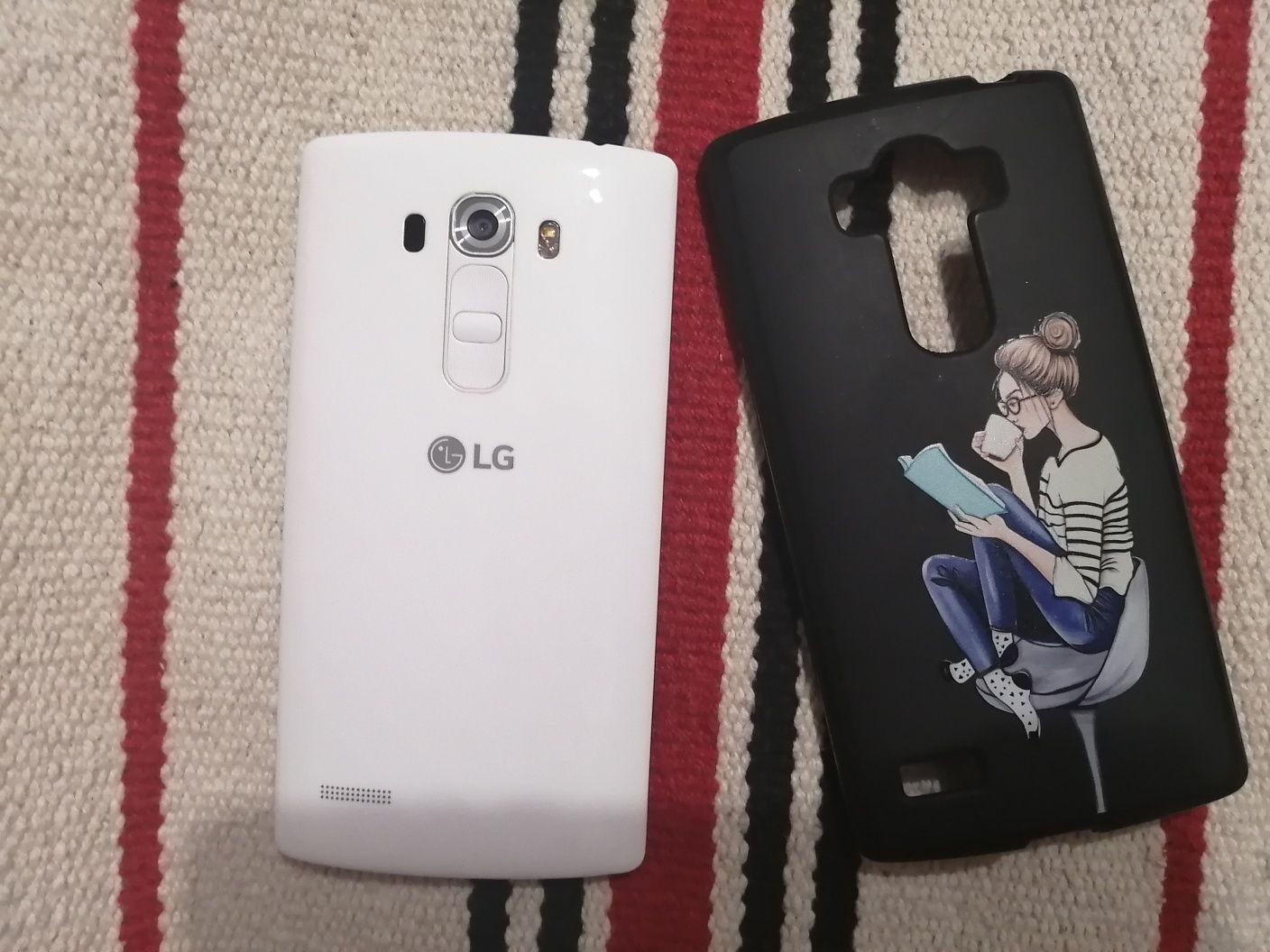 Продам смартфон LG g4s