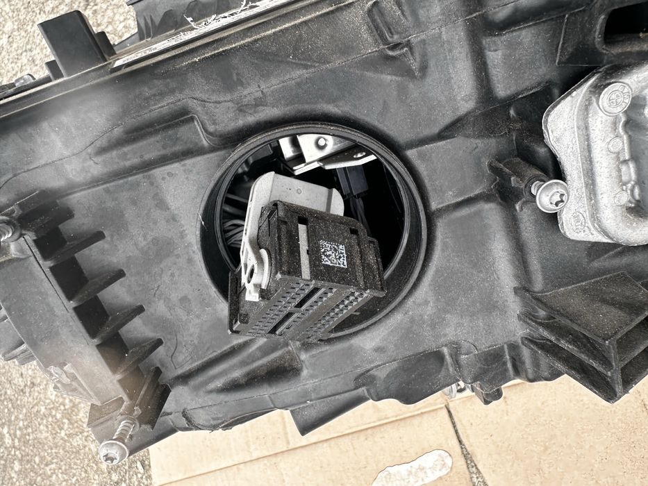 Farol bmw f31 ( 2017 )