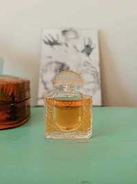 Perfume miniatura para colecionadores ou decoração