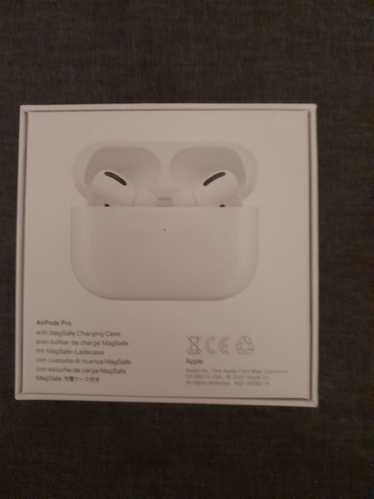 Apple AirPods ANC MagSafe