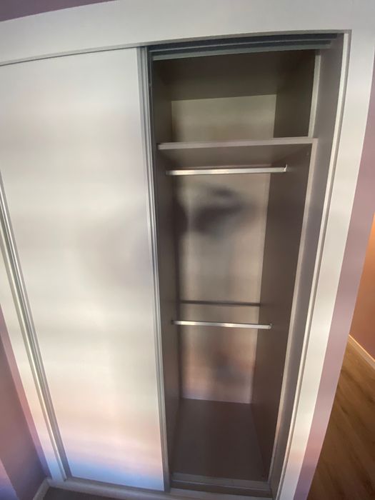 Roupeiro estrutura embutida