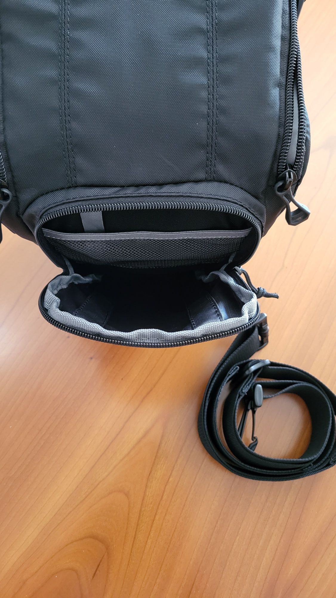 Bolsa Lowepro Toploader Zoom 50 AW II Preta (nunca usada)