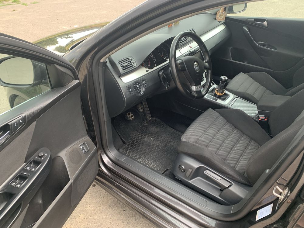 Volkswagen Passat 2009 R-line