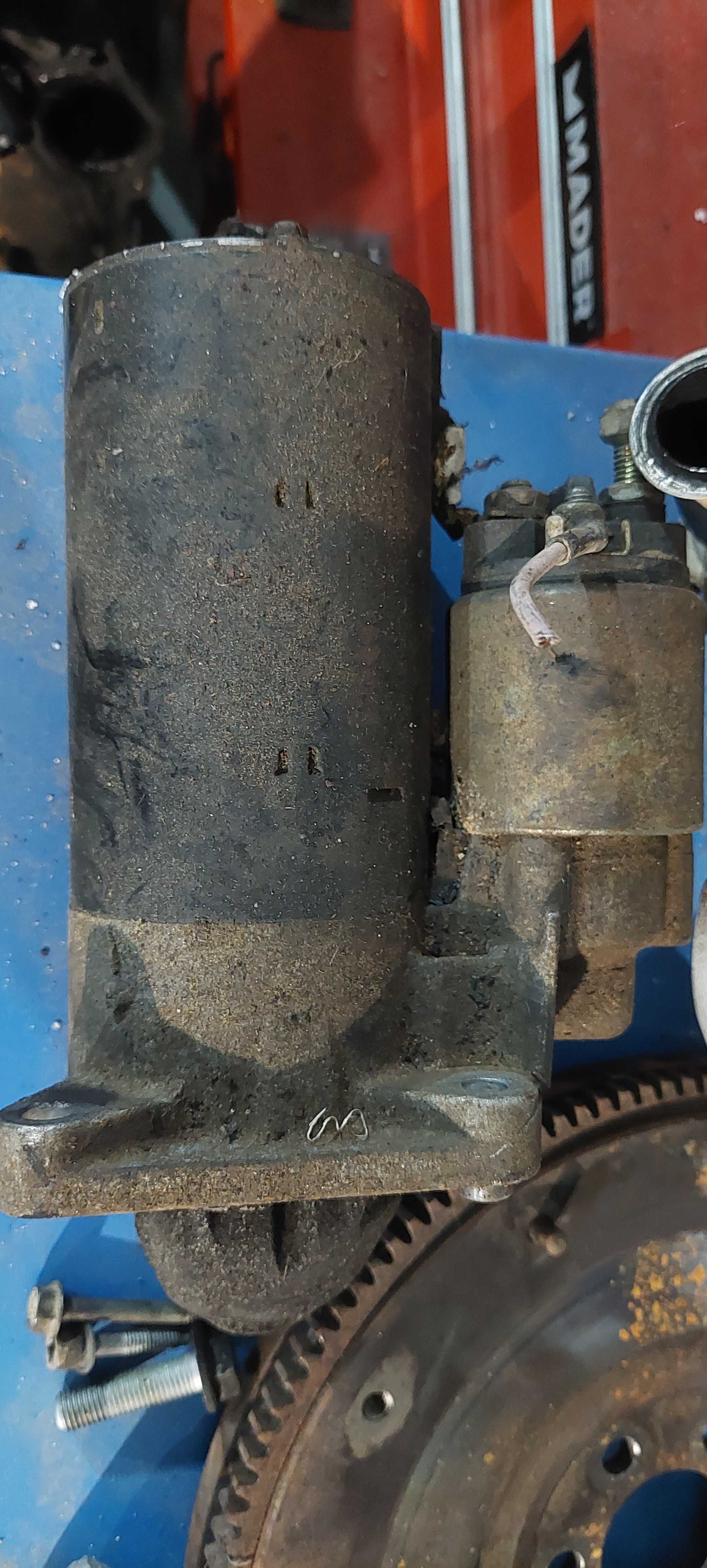 Motor fiat jtd para peças + Motor 1.9D a trabalhar.