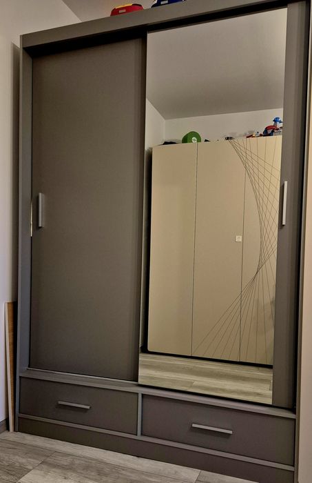 Szafa przesuwna kolor szary