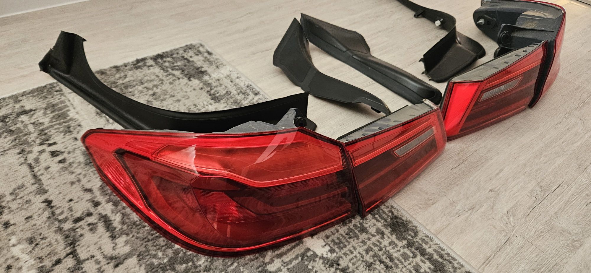 LAMPY BMW G30 USA tył stan bdb