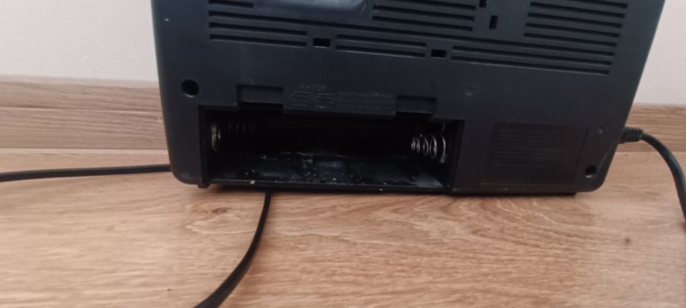 Stary Radiomagnetofon grundig