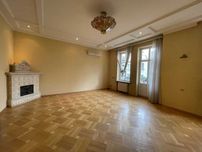 Продаж 6 кім. квартири вул. Глибока