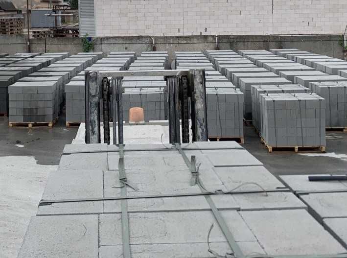 Шлакоблок пустотілий (9х19х39). Козин. Доставка. Монтаж.