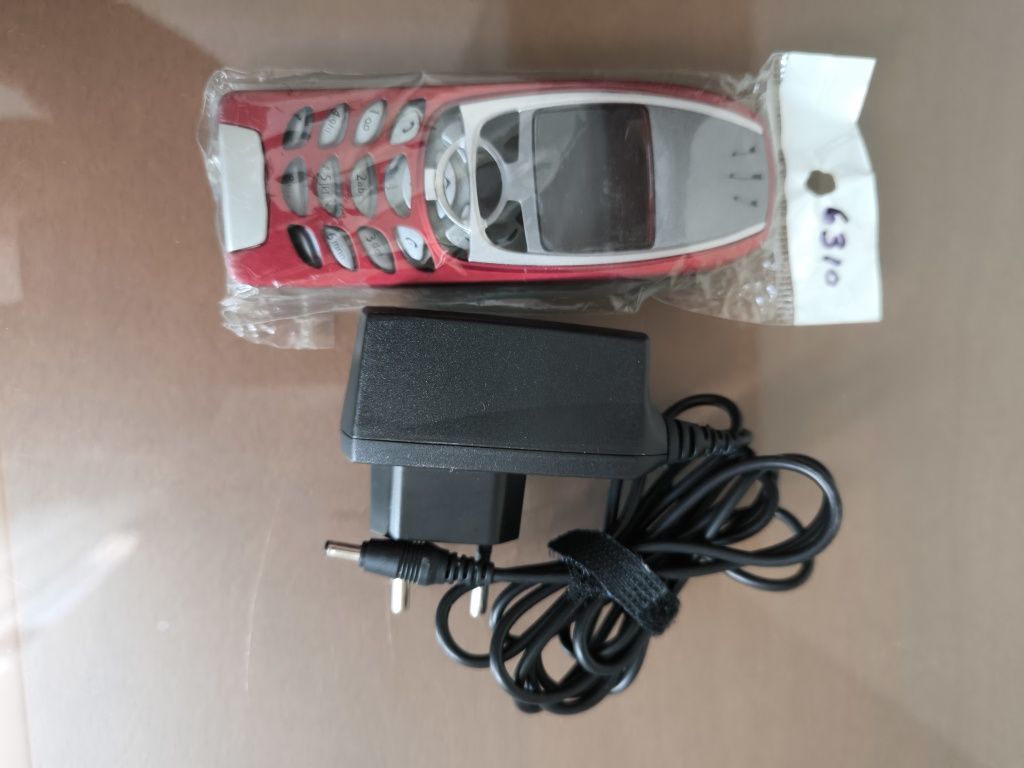 Nokia 6310i e acessórios.