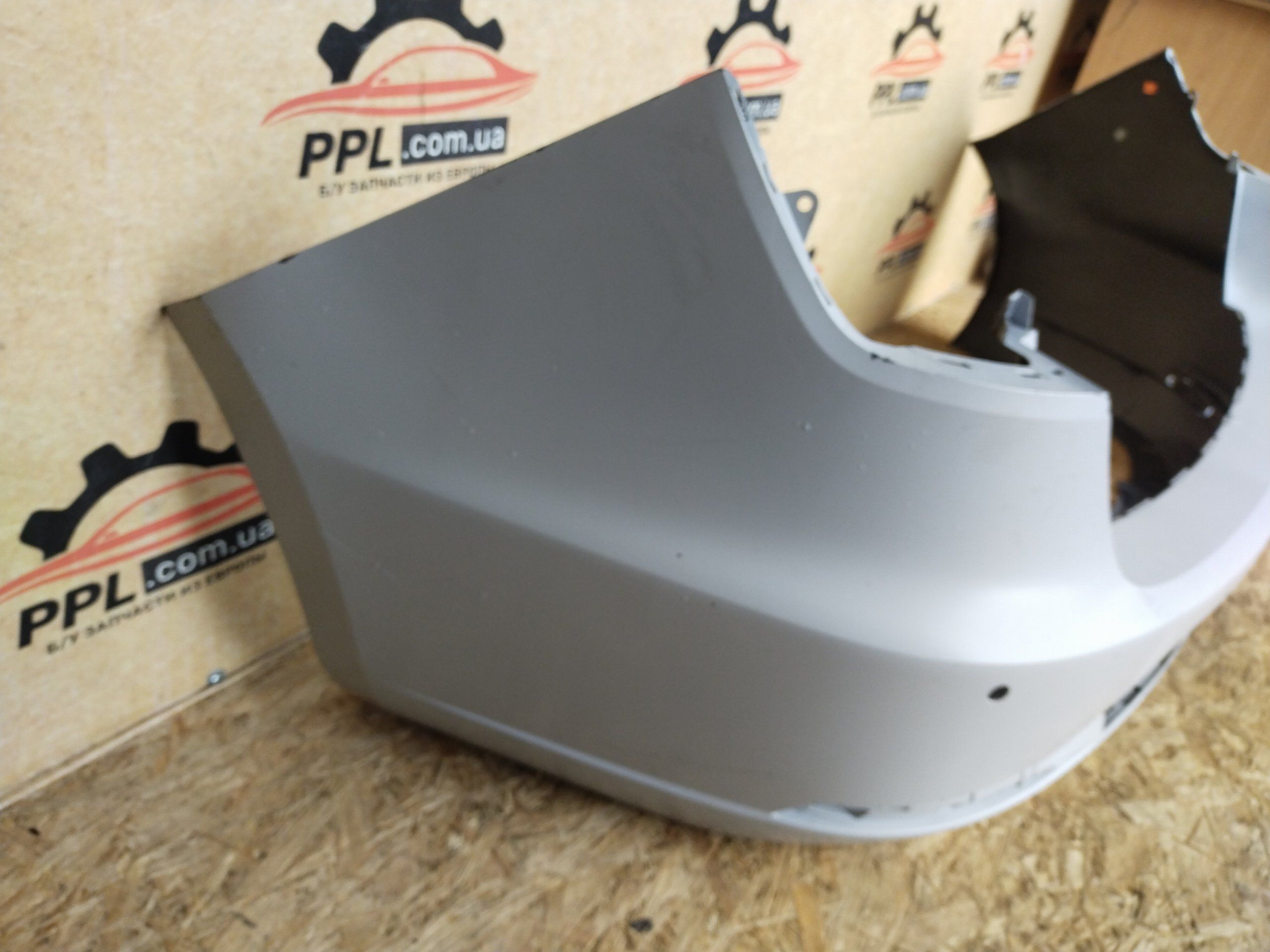 Seat Leon III FR 2012-2020 универсал бампер задний 5F9807421K