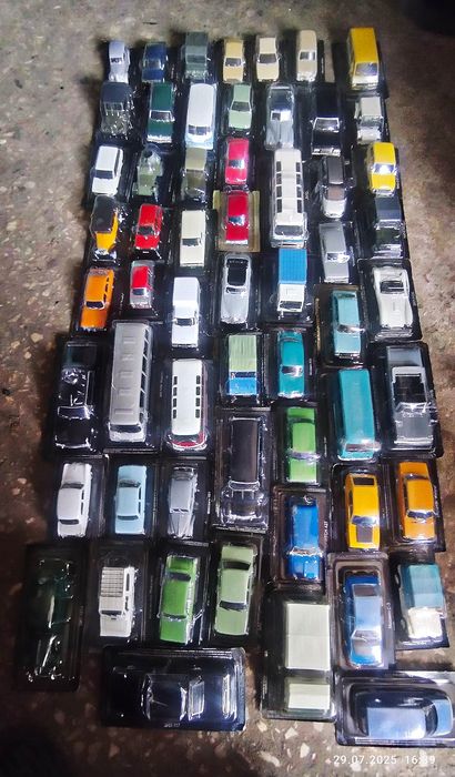 Коллекция моделей авто.