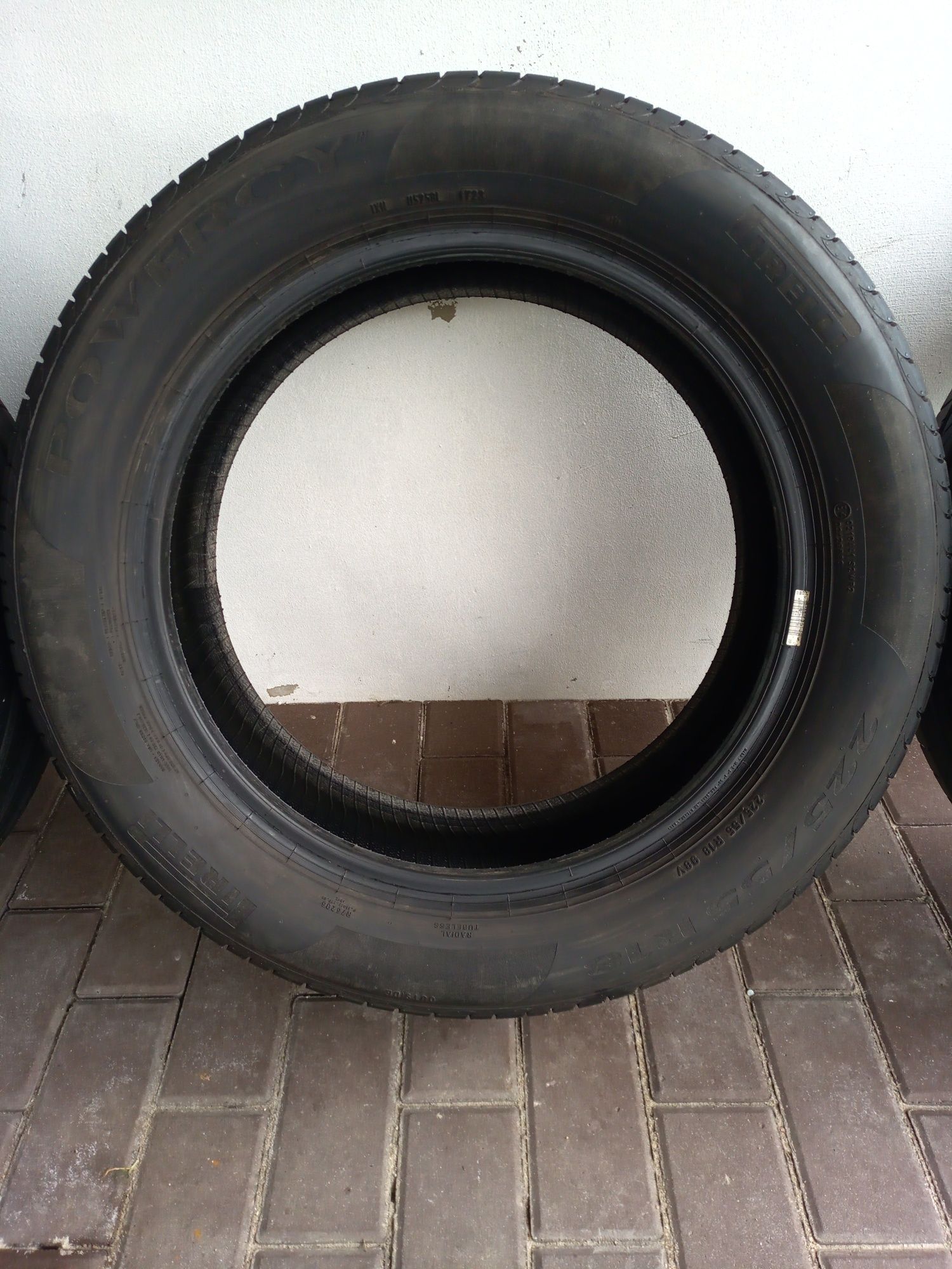 Opony Pirelli Powergy 225/55 R18 jak nowe