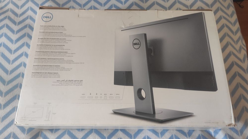 Монітор Dell U2718Q 27" 4K