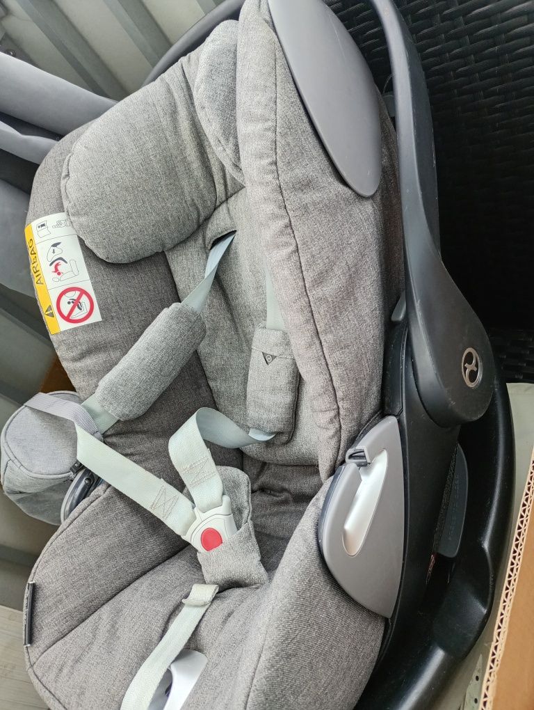 Fotelik cybex  z bazą