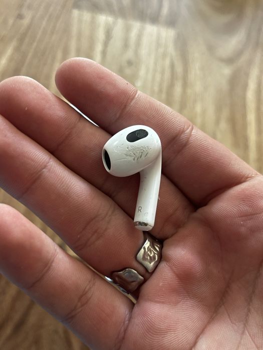 Apple airpods 3gen. z NIEORYGINALNYM kabelkiem