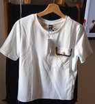 T-shirt SHEIN Nova com etiqueta