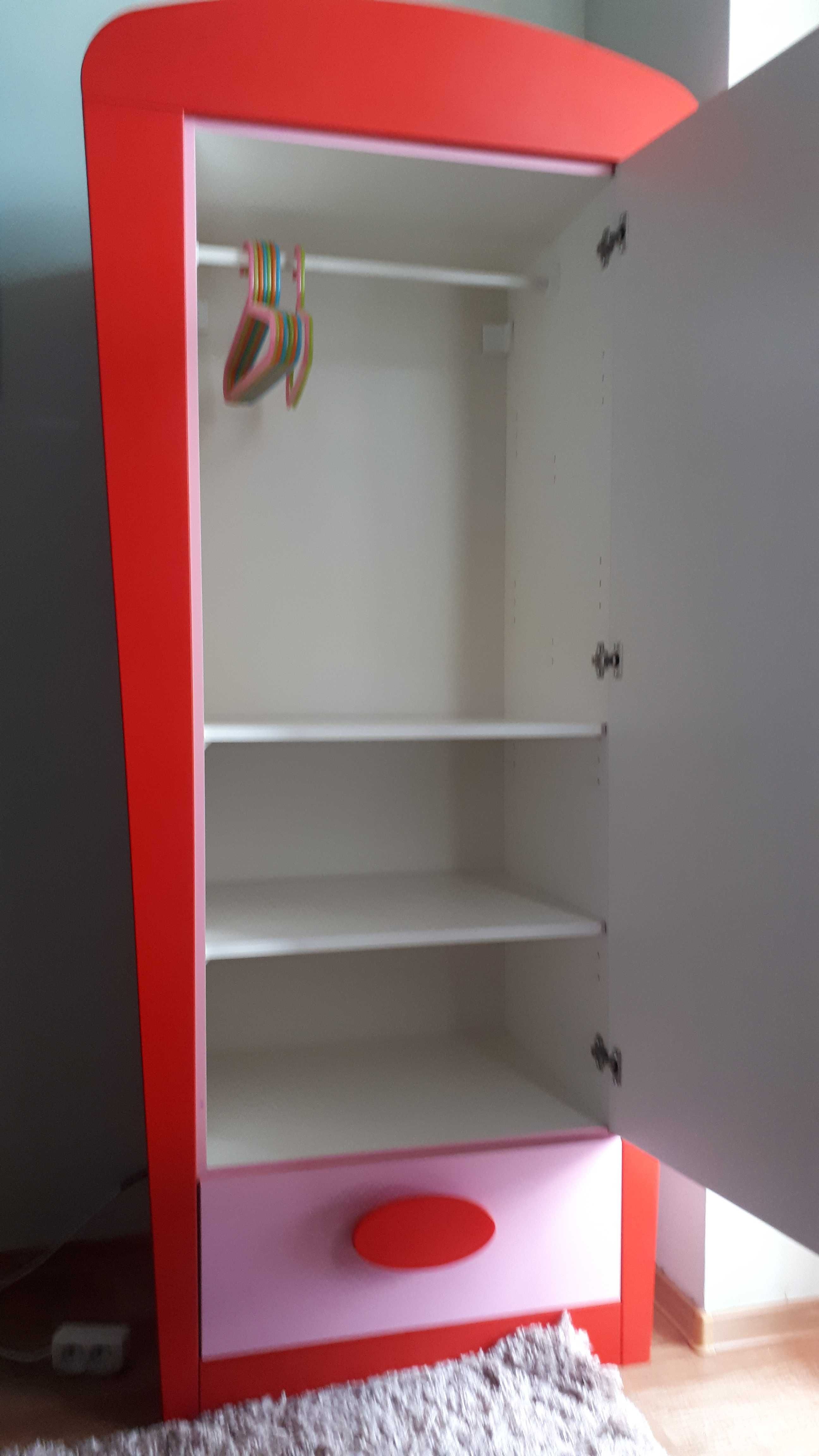 Różowa szafa dla dziewczynki ikea