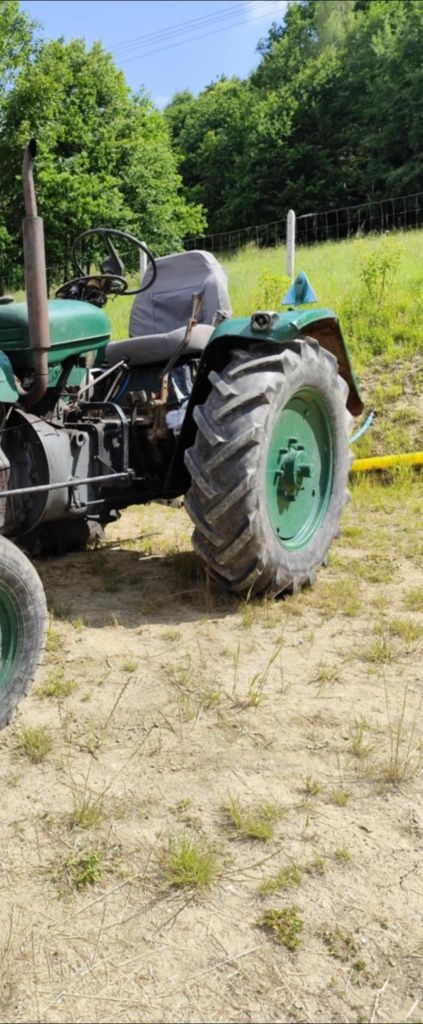 Czesci . Skrzynia podnisnik  oś zetor  k25