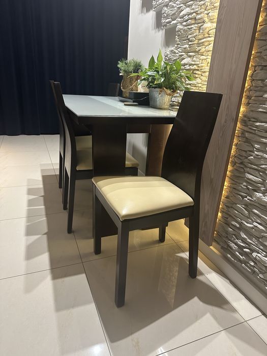 Komplet krzeseł do jadalni 4 szt. Drewno + skóra