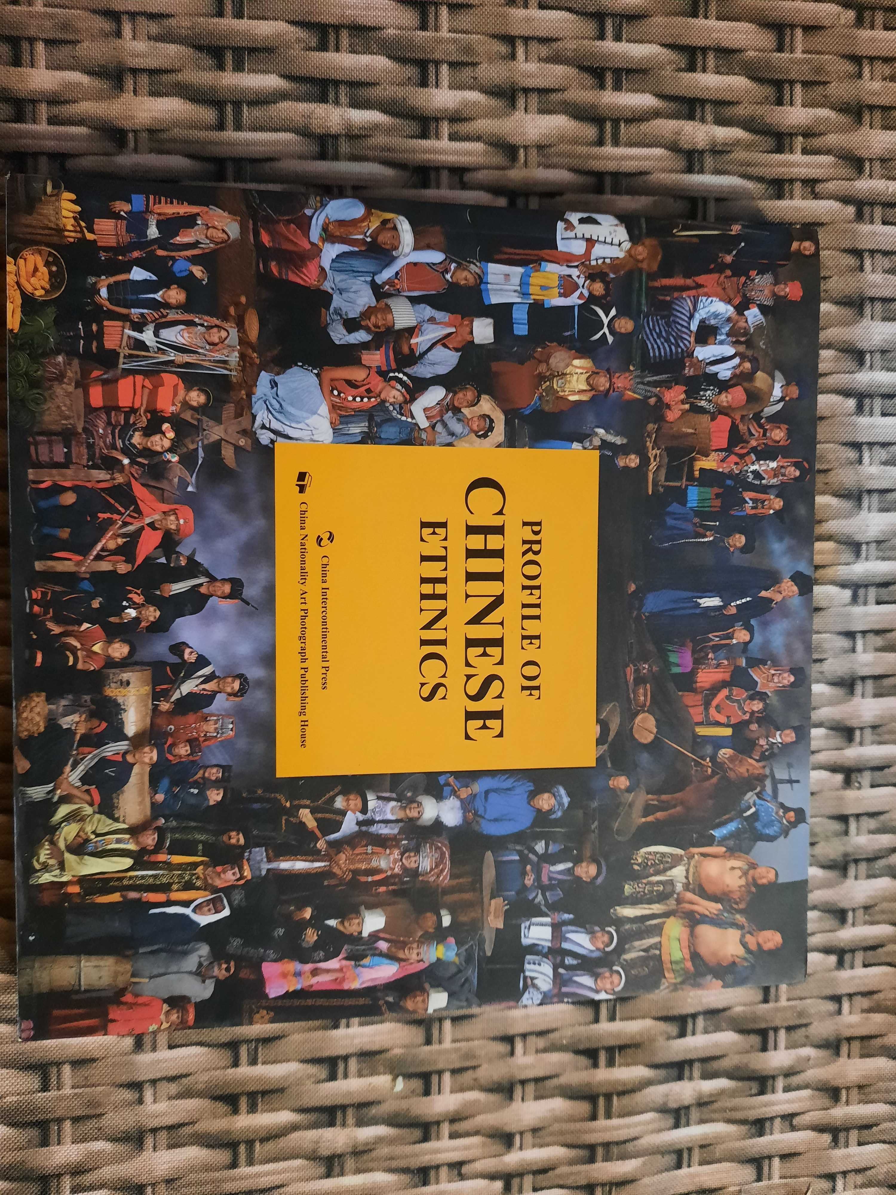 Chińskie grupy etniczne Profile of Chinese ethnics - album