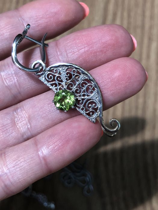 Сережки срібні орінго Oringo натуральний перидот родій позолота