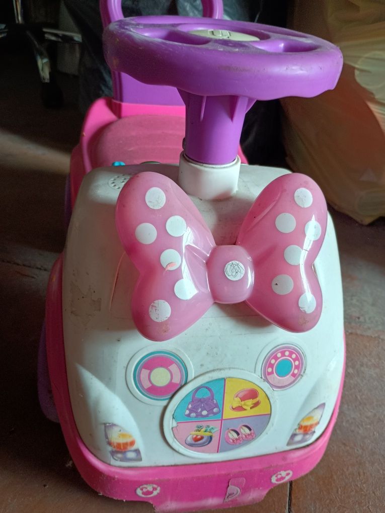 Jeździk dla dziewczynki Minnie