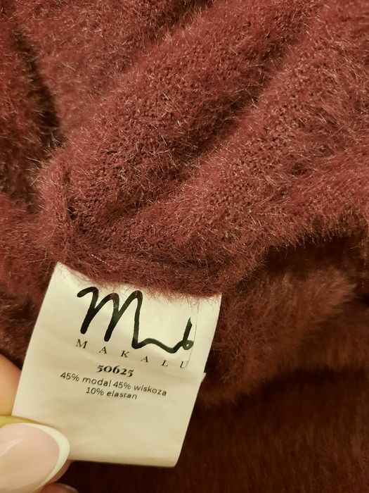 Sweter damski wiązany w talii marki MAKALU