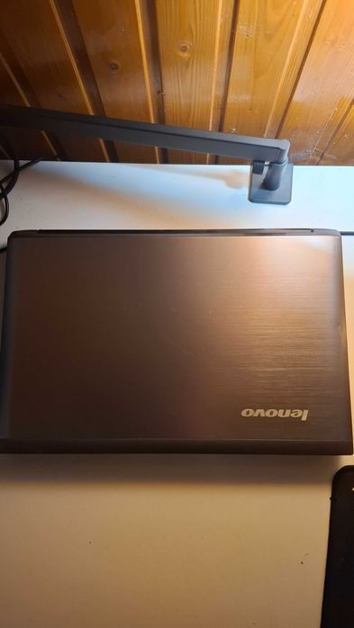 Ноутбук Lenovo v570/intel i5 2520/nvidia 525m/ОЗУ 8гБ/SSD 256/HDD 1 Tб