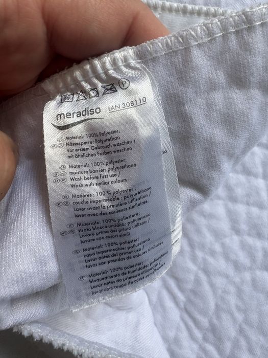 Mata wodoodporna zabezpieczająca do łozeczka