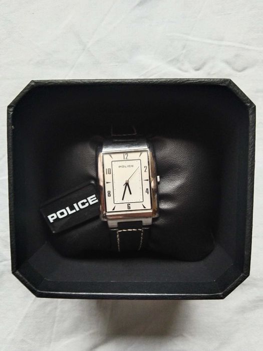 Zegarek marki - firmy Police .