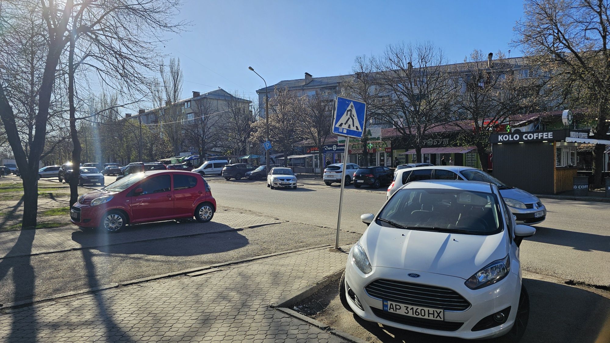 Помещение Около 40 м/кв Супер месте напротив Рынка