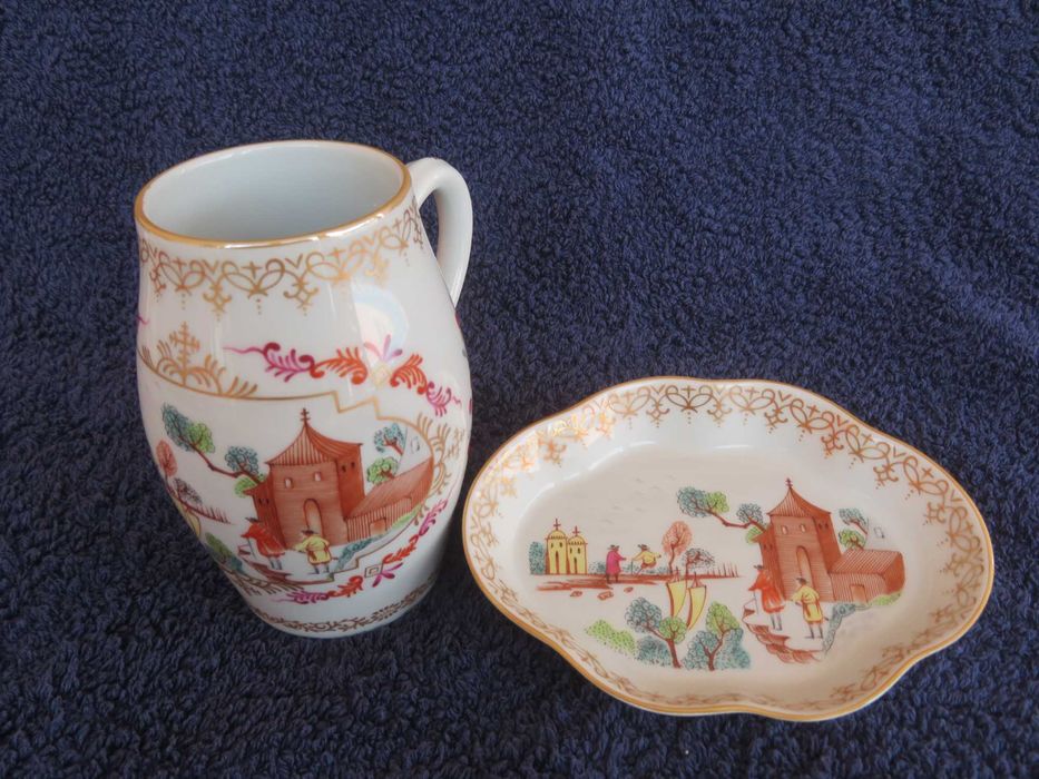 Conjunto bandeja e caneca da Vista Alegre