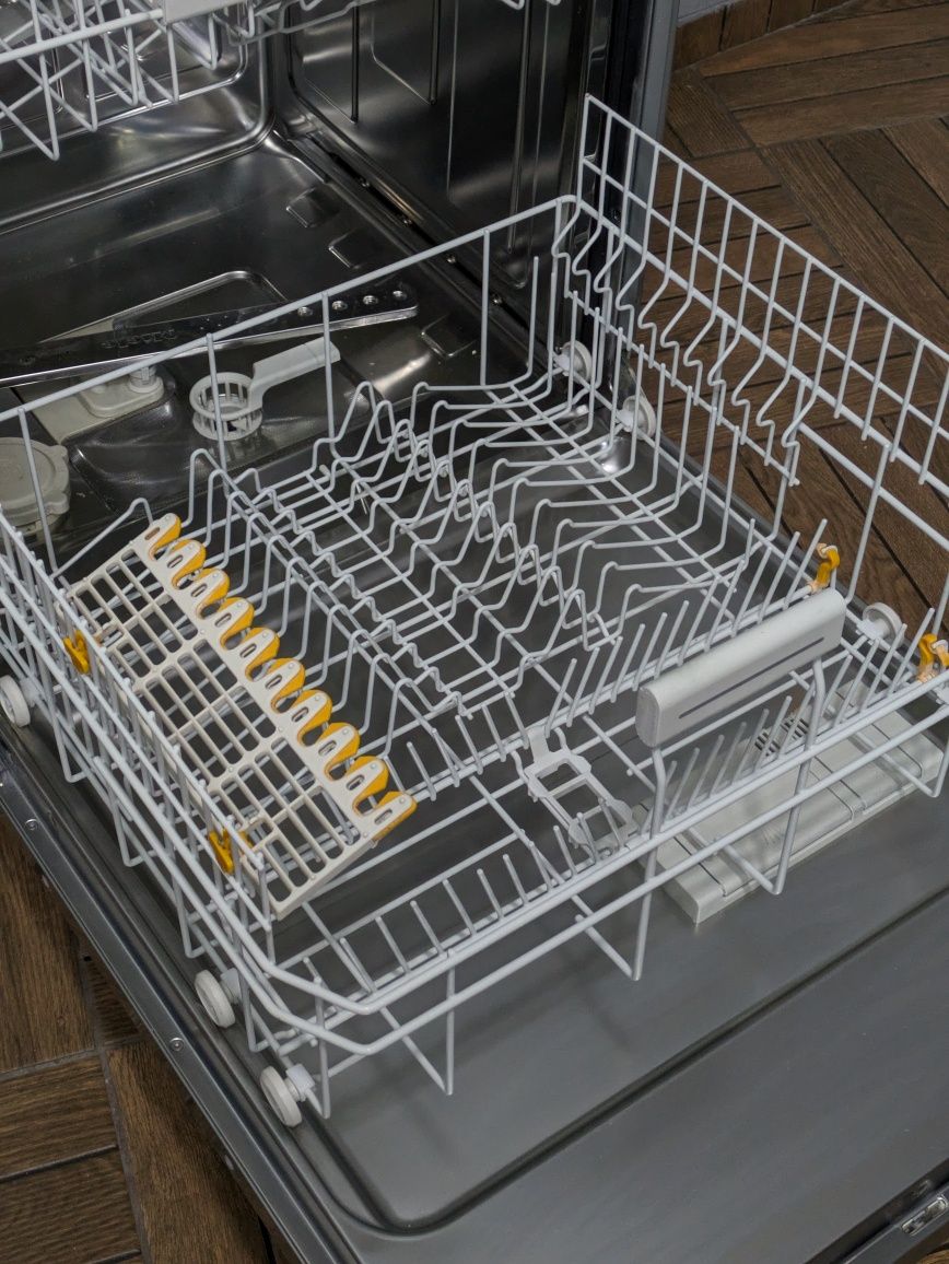 Посудомийна машина Miele G 4970 Повна забудова посудомийна з Німеччини