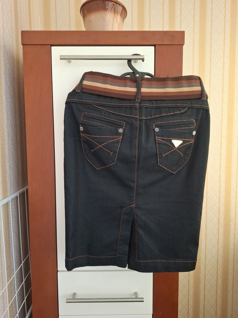 Крута котонова спідниця Emporio Armani,  р.S-M