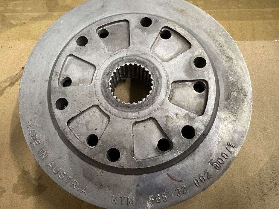 Kosz sprzęgła wewnętrzny ktm lc4 gs 250 , 620 i 400