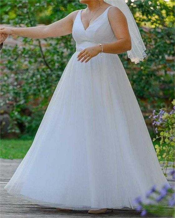 Suknia ślubna plisowana r. 38/40