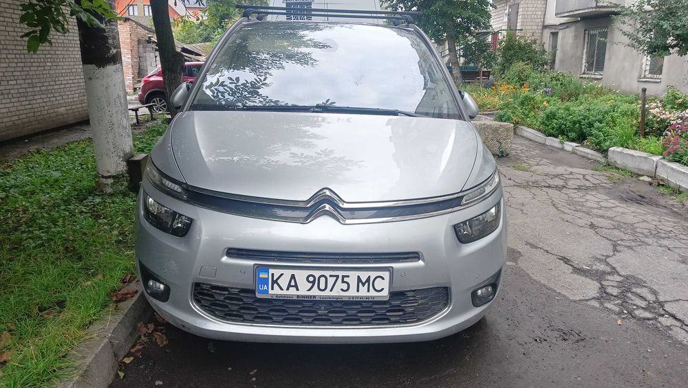 Комфортне, чудове авто для всієї родини. ( Можливий торг)