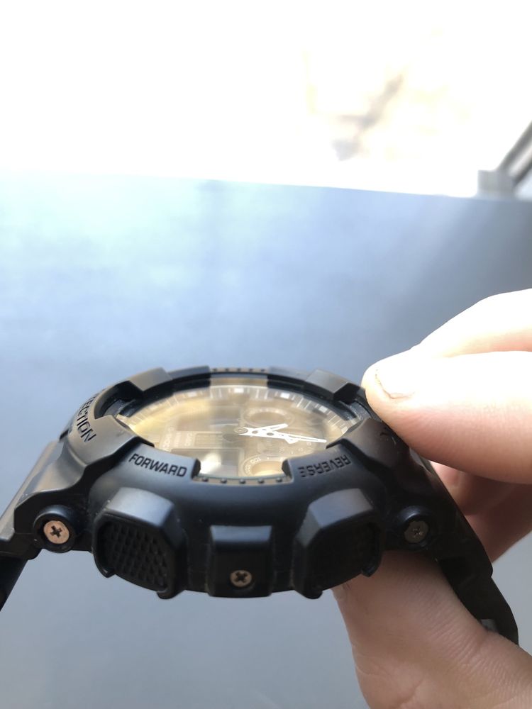 Часы Casio G-Shock GA-100-1A1ER